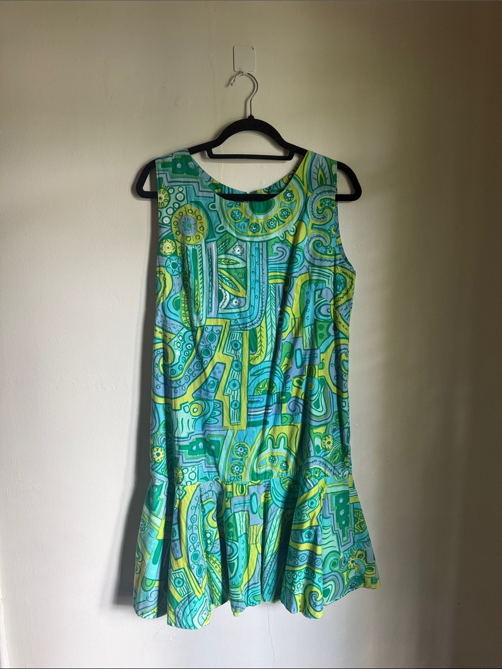 Sleeveless Green and Blue Patterned Scoop-Neck Dress